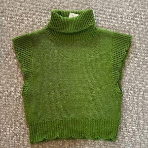 Cotton-On NWT super soft scallop sweater vest